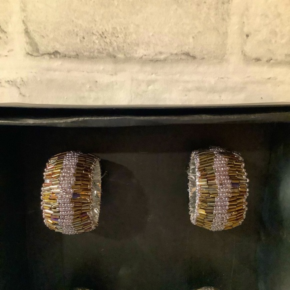 TIRAMISU Set Of 4 Wide Beaded Napkin Rings - Picture 7 of 7